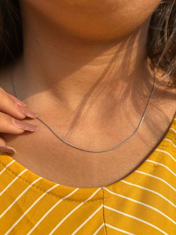 SLEEK CHAIN - Image 3
